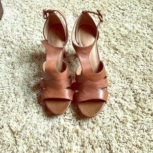 Camel sandal block heels